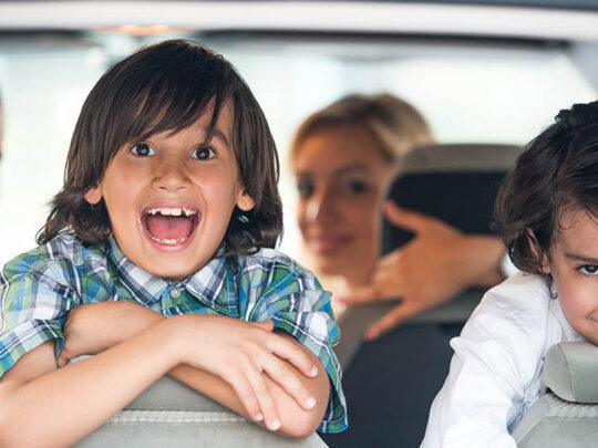 Tips to enjoy a long road trip with kids